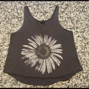 Simple, soft, flattering. Surfer faerie.